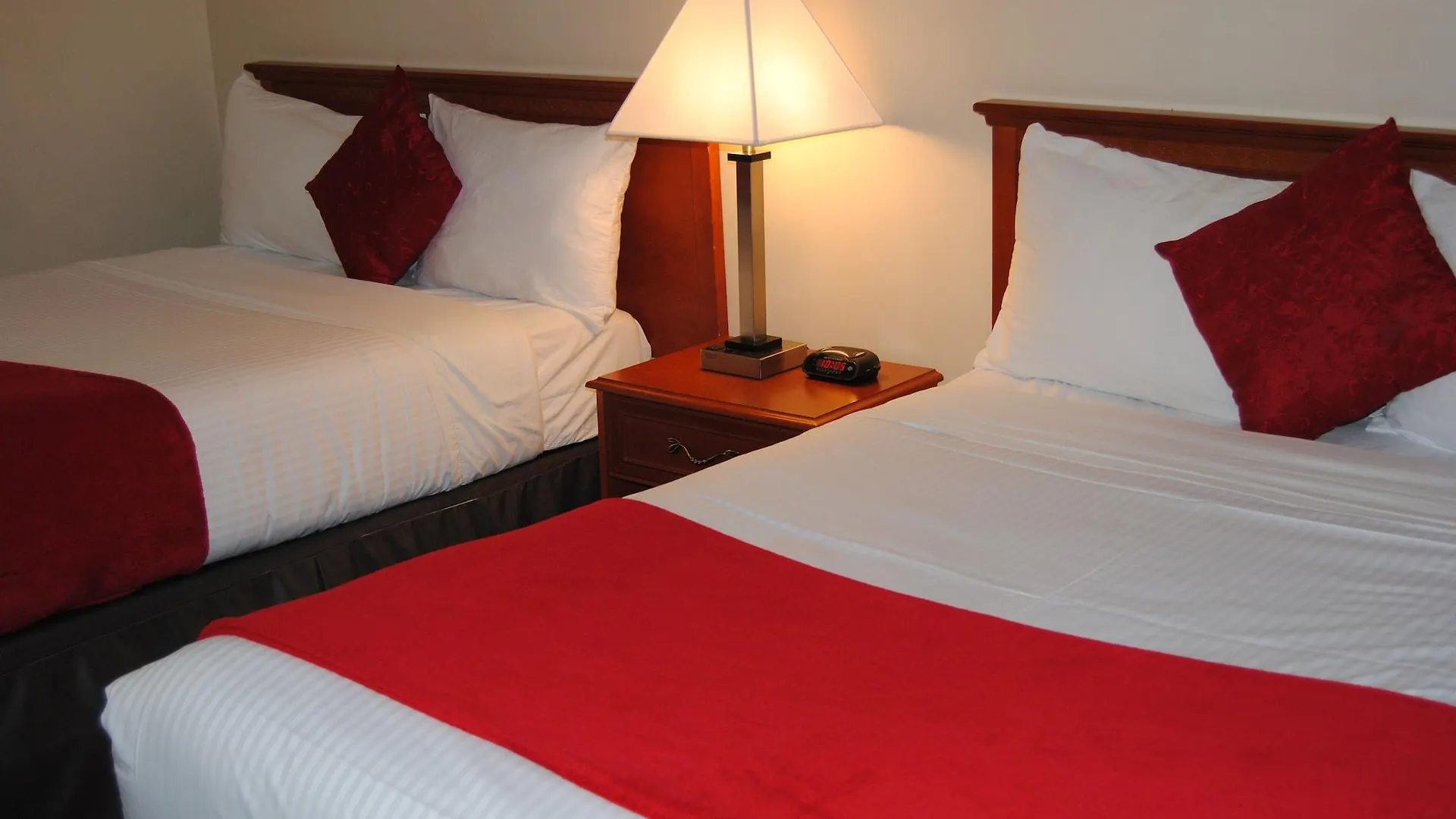 Economy Inn Edmonton 2*,