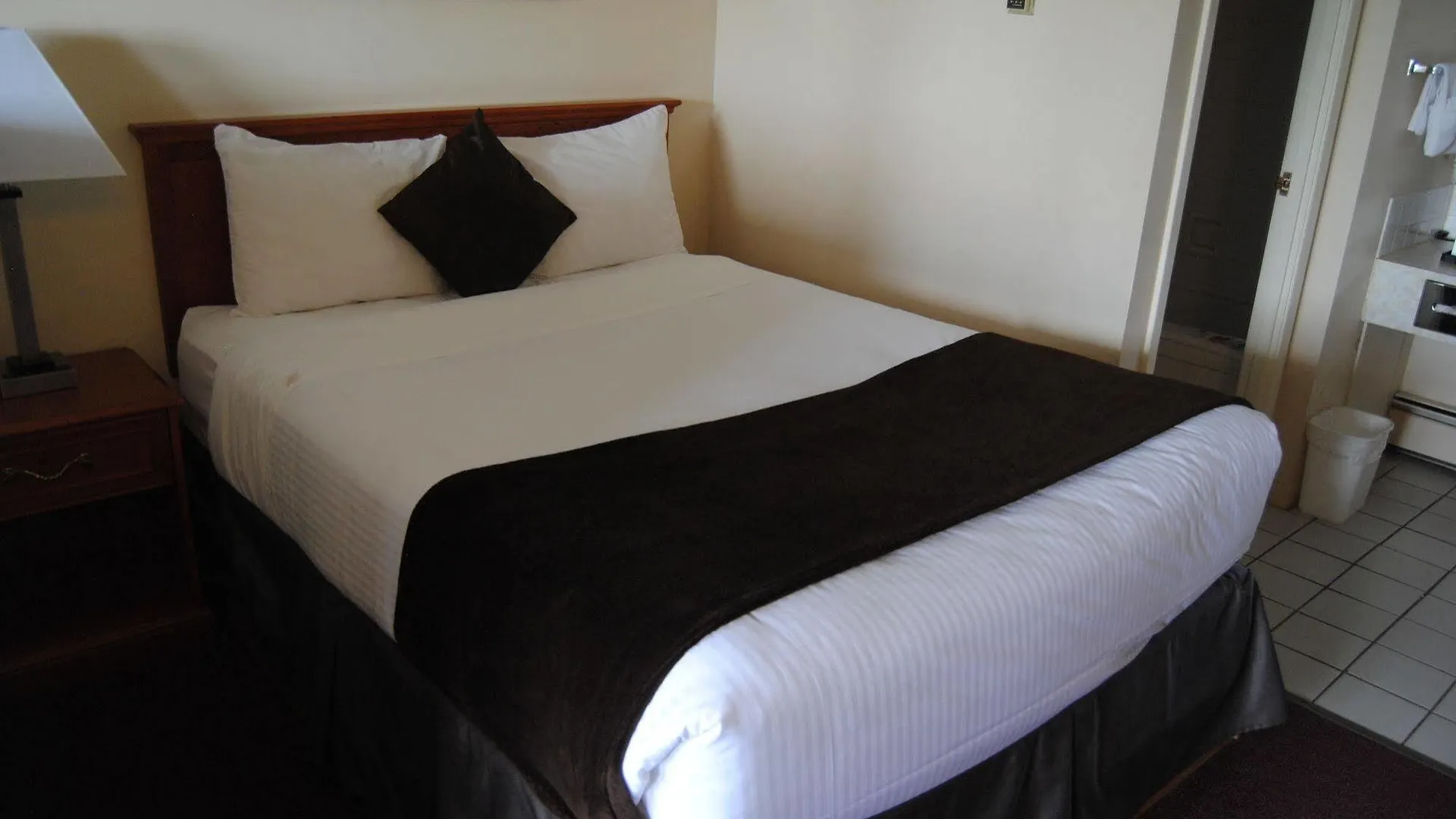 Economy Inn Edmonton