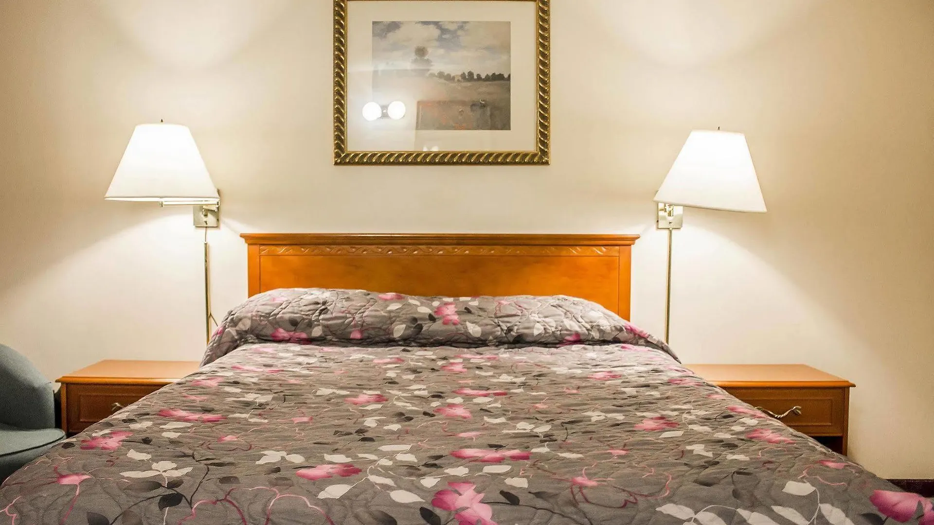 ** Hotel Economy Inn Edmonton Canada