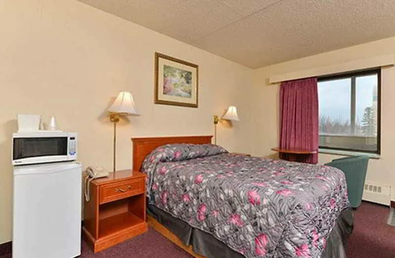 Economy Inn Edmonton Hotel