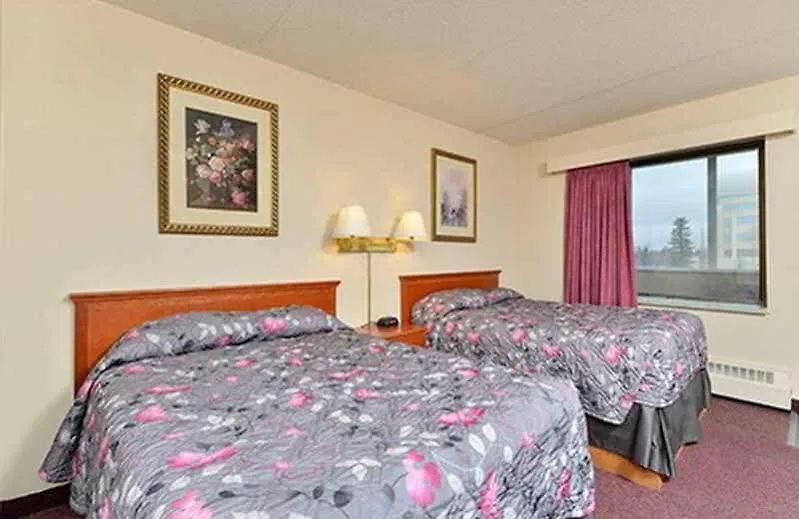 ** Hotel Economy Inn Edmonton Canada